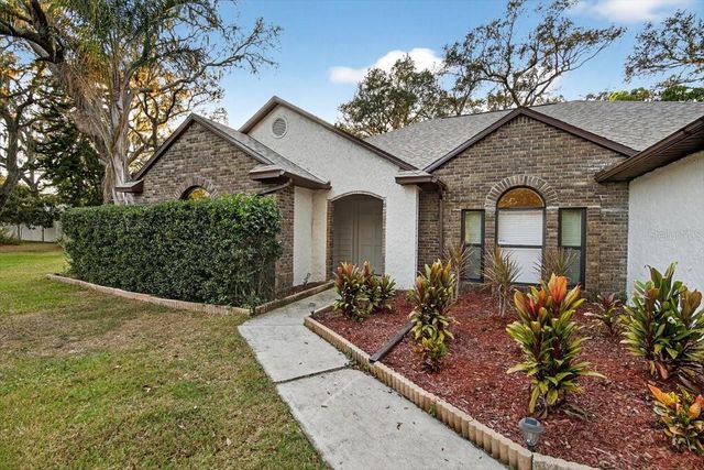 11205 KERRY HILLS COURT, Riverview, FL 33569
