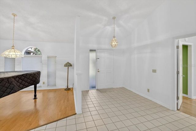 11205 KERRY HILLS COURT, Riverview, FL 33569