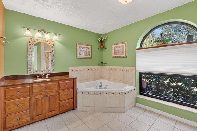 11205 KERRY HILLS COURT, Riverview, FL 33569