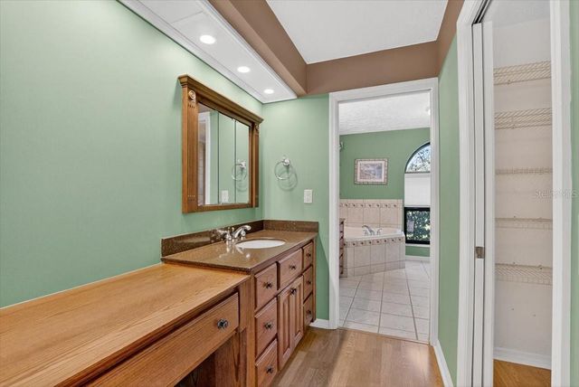 11205 KERRY HILLS COURT, Riverview, FL 33569