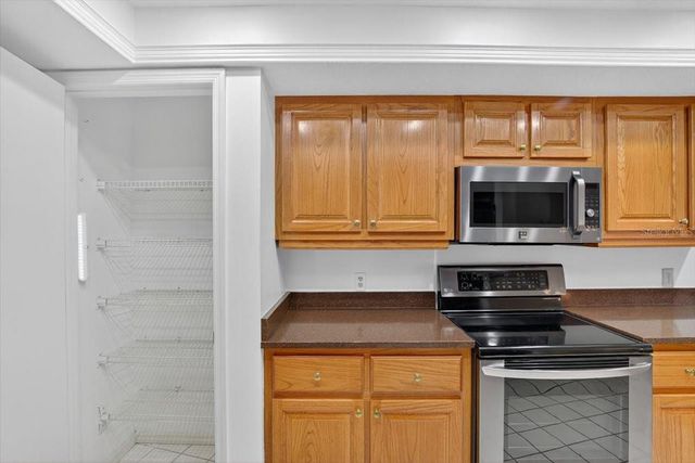 11205 KERRY HILLS COURT, Riverview, FL 33569