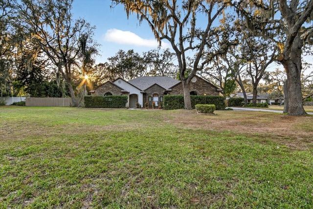 11205 KERRY HILLS COURT, Riverview, FL 33569