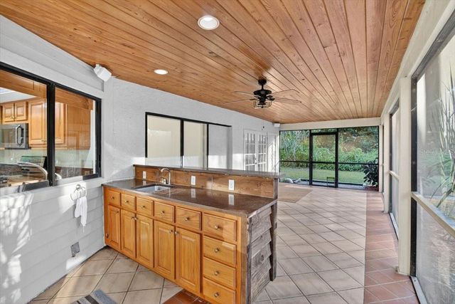 11205 KERRY HILLS COURT, Riverview, FL 33569