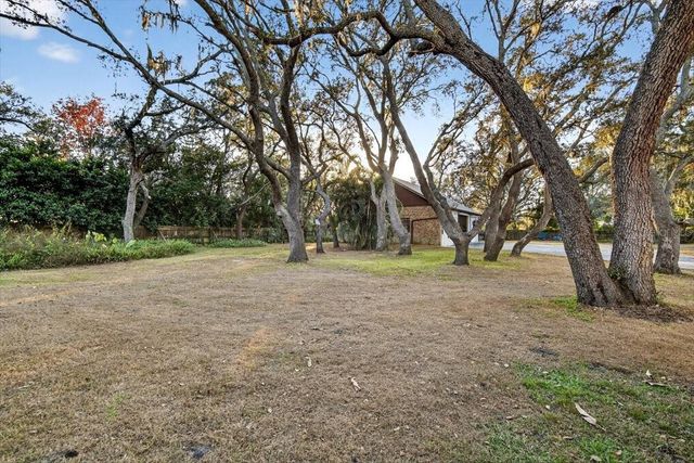 11205 KERRY HILLS COURT, Riverview, FL 33569