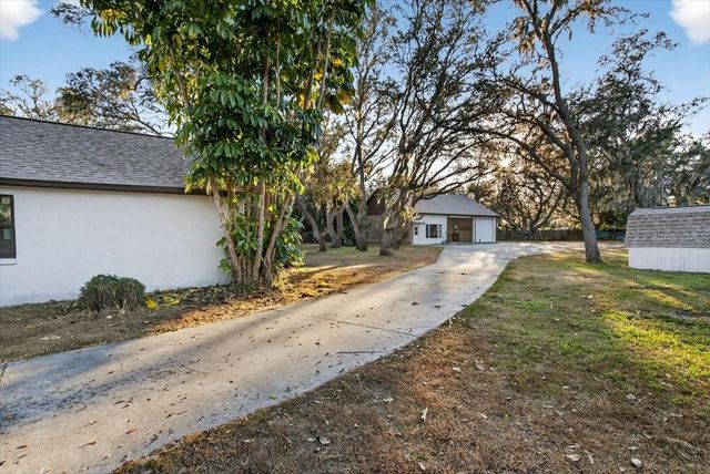 11205 KERRY HILLS COURT, Riverview, FL 33569