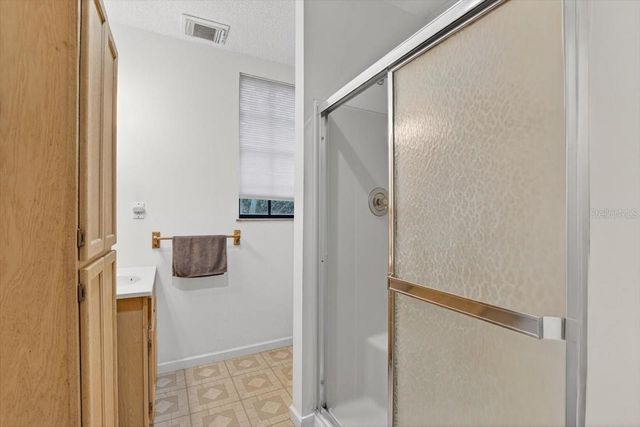 11205 KERRY HILLS COURT, Riverview, FL 33569