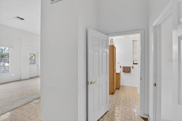 11205 KERRY HILLS COURT, Riverview, FL 33569