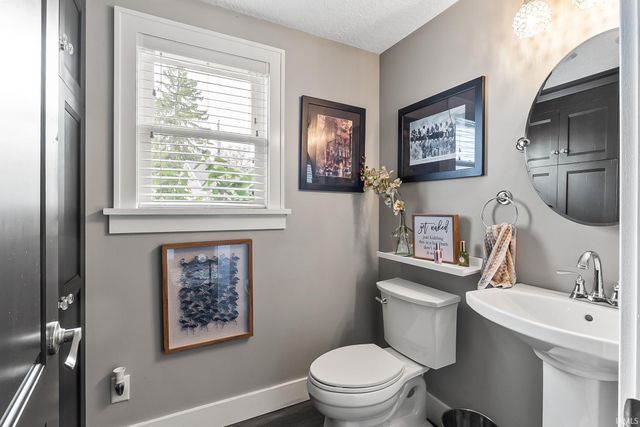 4428 Indiana Avenue, Fort Wayne, IN 46807
