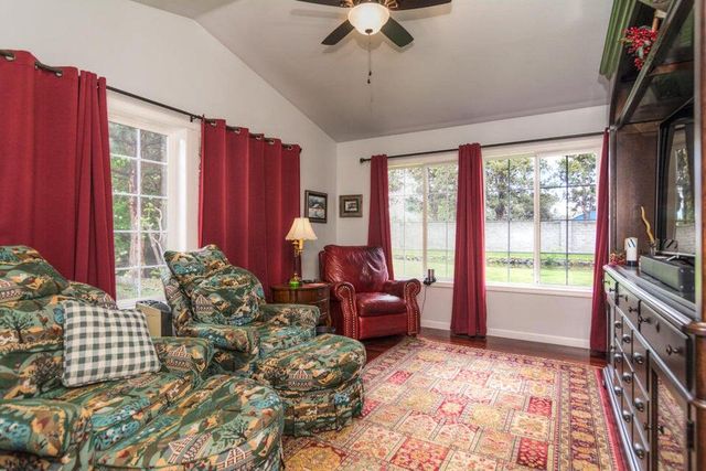 3393 NE Stonebrook Loop, Bend, OR 97701