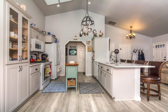 3393 NE Stonebrook Loop, Bend, OR 97701