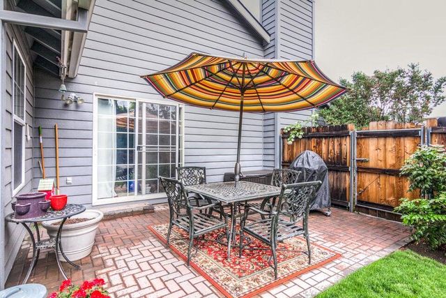 3393 NE Stonebrook Loop, Bend, OR 97701