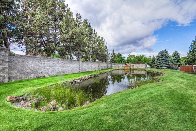 3393 NE Stonebrook Loop, Bend, OR 97701