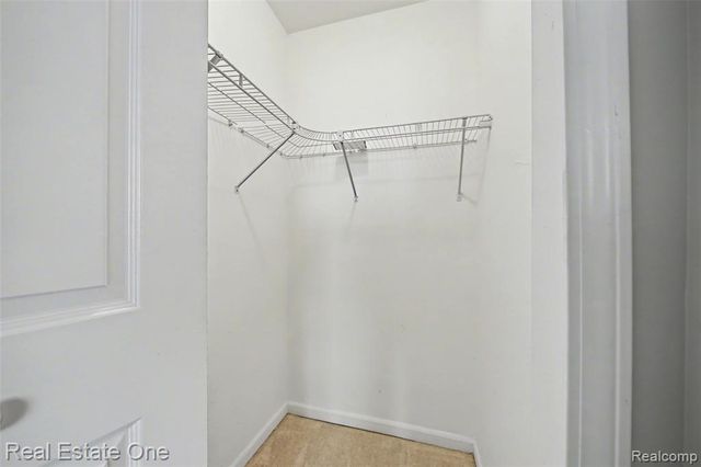 666 Lydia Lane, Pontiac, MI 48341