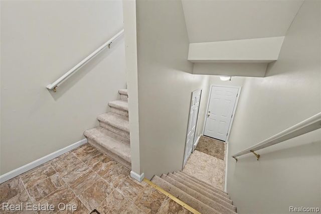 666 Lydia Lane, Pontiac, MI 48341