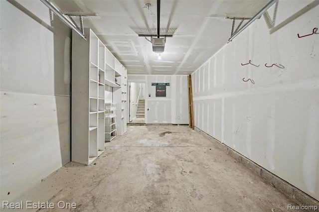 666 Lydia Lane, Pontiac, MI 48341