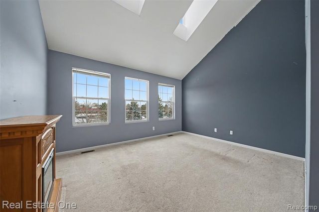 666 Lydia Lane, Pontiac, MI 48341