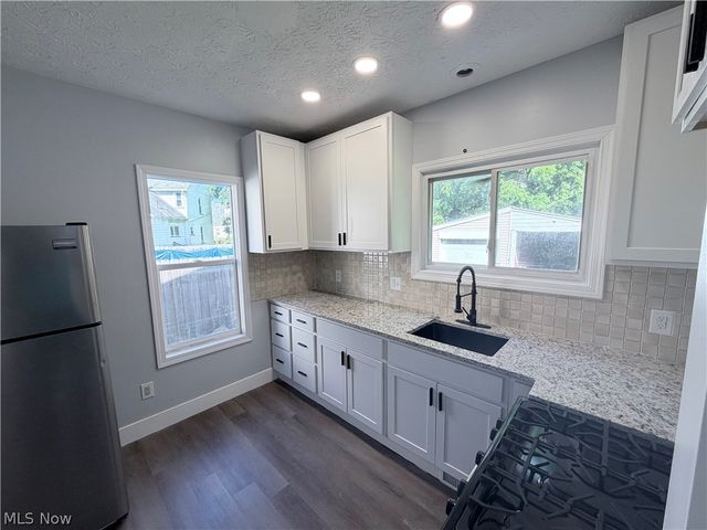 337 Lucas Street, Barberton, OH 44203