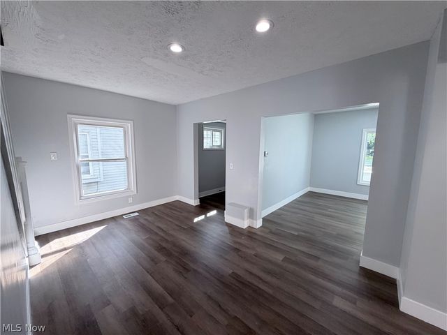 337 Lucas Street, Barberton, OH 44203