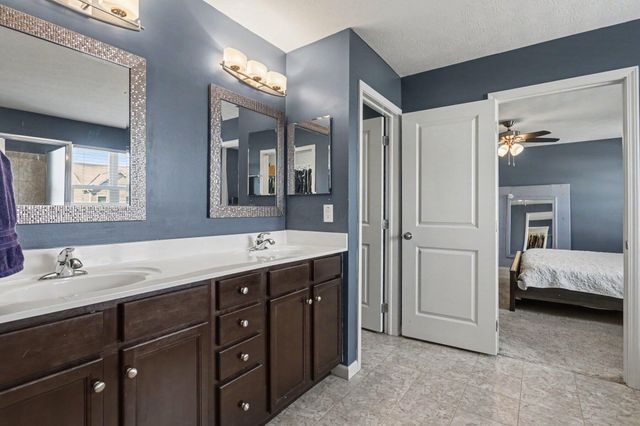1818 Stargrass Avenue, Grove City, OH 43123