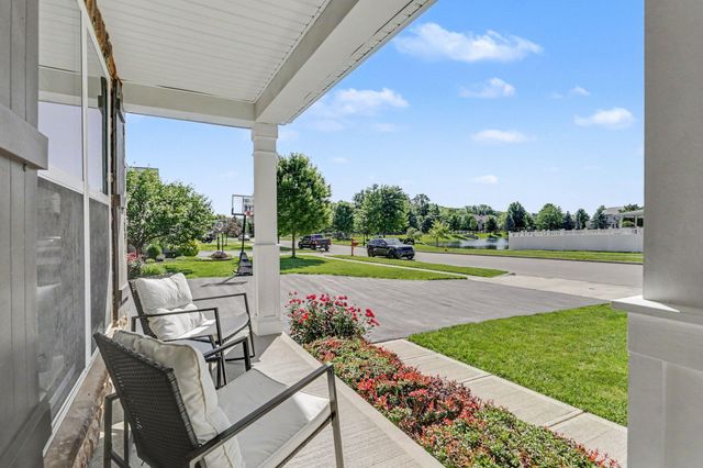 1818 Stargrass Avenue, Grove City, OH 43123