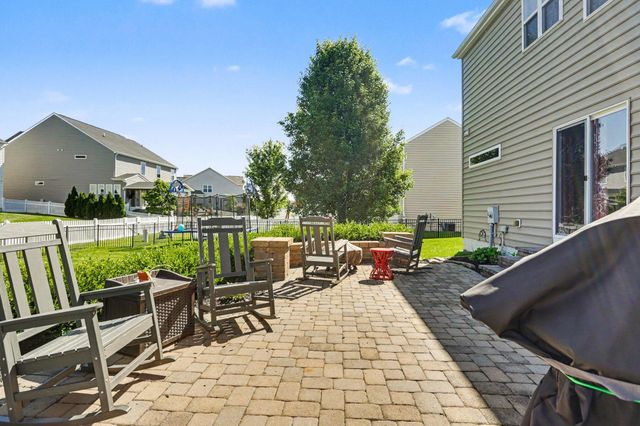 1818 Stargrass Avenue, Grove City, OH 43123