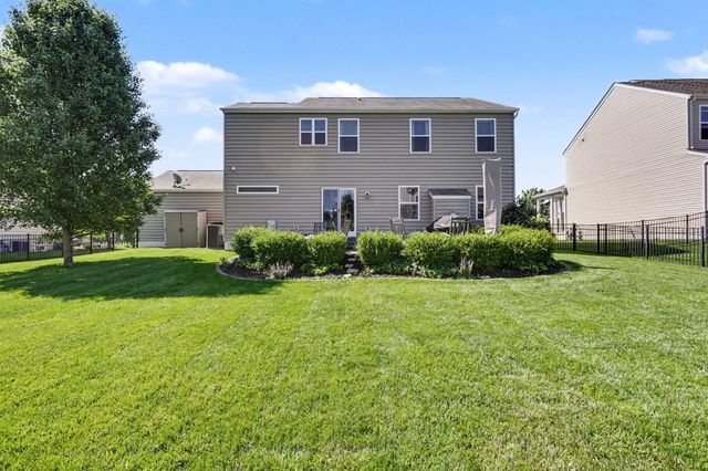 1818 Stargrass Avenue, Grove City, OH 43123