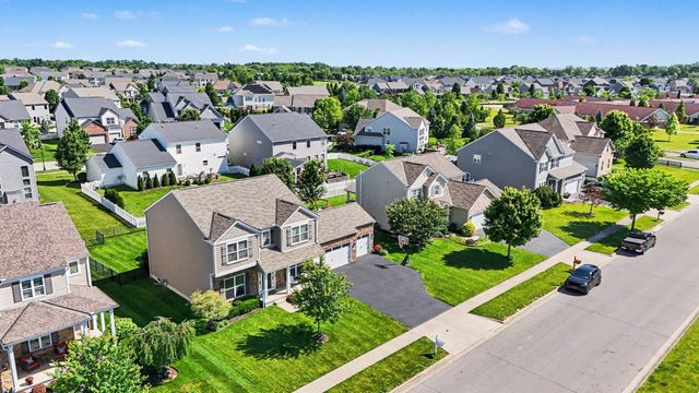 1818 Stargrass Avenue, Grove City, OH 43123