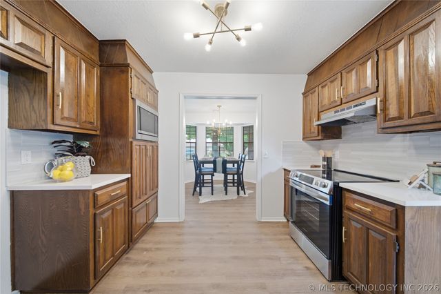 25302 E 64th Street S, Broken Arrow, OK 74014