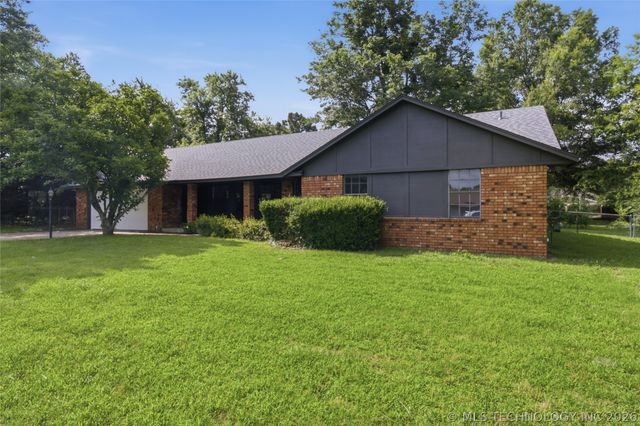 25302 E 64th Street S, Broken Arrow, OK 74014
