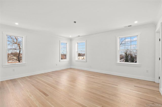 20 Hilltop Drive, Port Chester, NY 10573