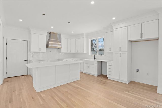 20 Hilltop Drive, Port Chester, NY 10573