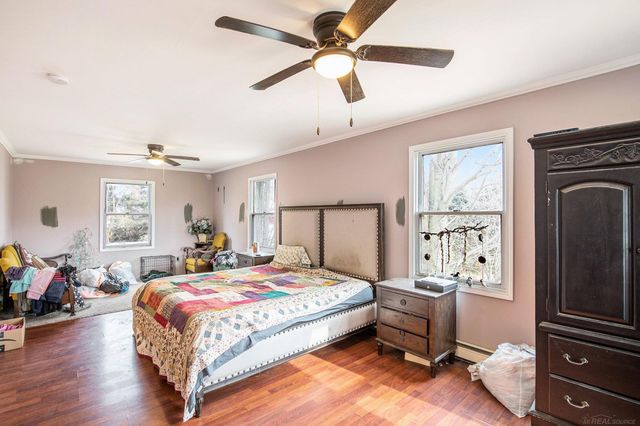 9777 Lambs Road, Wales, MI 48027