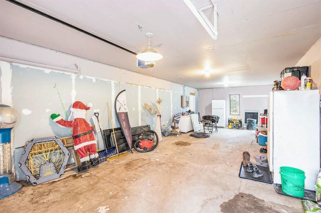 9777 Lambs Road, Wales, MI 48027