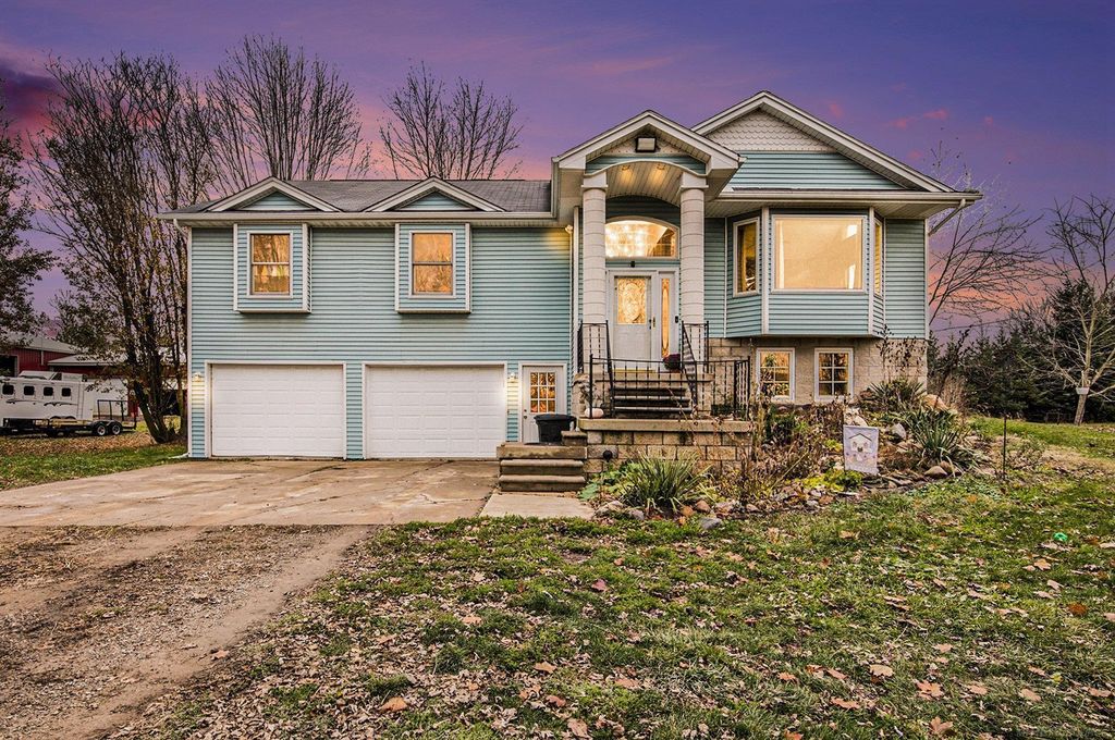 9777 Lambs Road, Wales, MI 48027