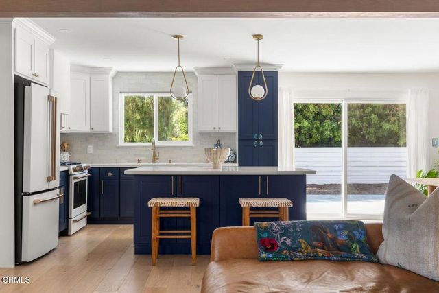 282 Teasdale Street, Thousand Oaks, CA 91360