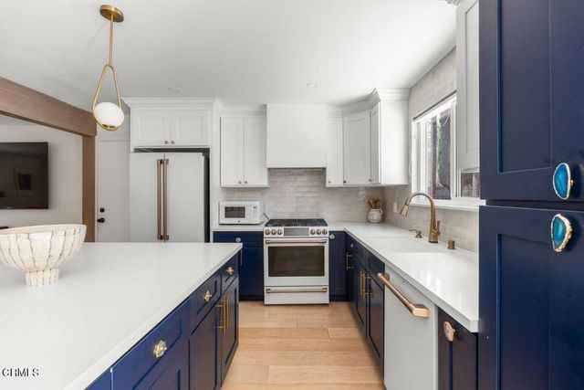 282 Teasdale Street, Thousand Oaks, CA 91360