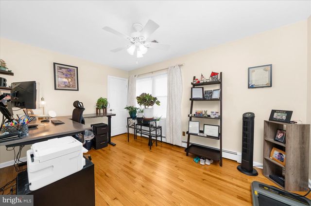 6 CAMILA DR, Pittstown, NJ 08867