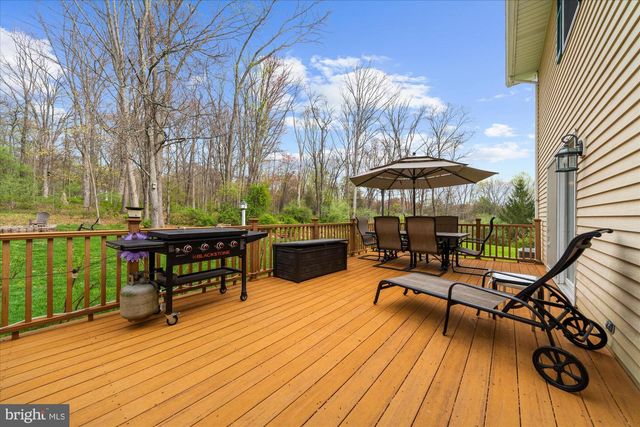 6 CAMILA DR, Pittstown, NJ 08867