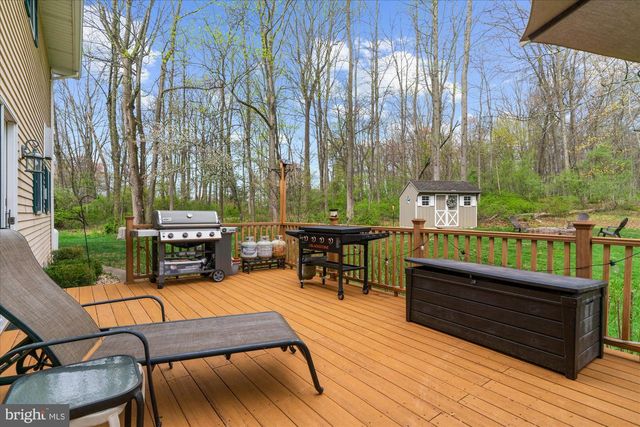 6 CAMILA DR, Pittstown, NJ 08867