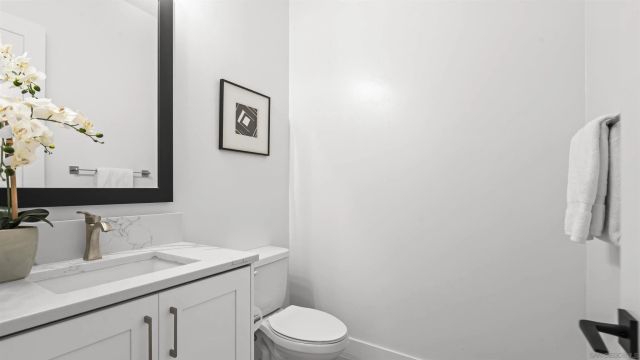 16925 Old Coach Rd, Poway, CA 92064