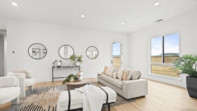 16925 Old Coach Rd, Poway, CA 92064