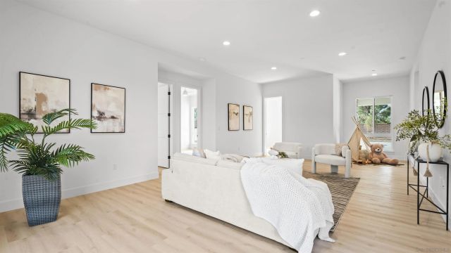 16925 Old Coach Rd, Poway, CA 92064