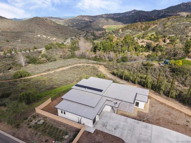 16925 Old Coach Rd, Poway, CA 92064
