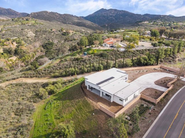 16925 Old Coach Rd, Poway, CA 92064