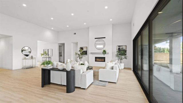 16925 Old Coach Rd, Poway, CA 92064