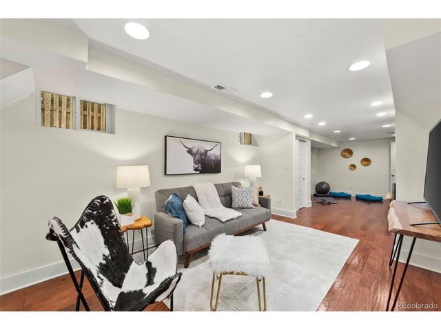1516 Cook St, Denver, CO 80206