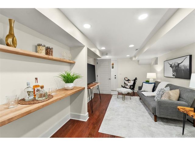 1516 Cook St, Denver, CO 80206