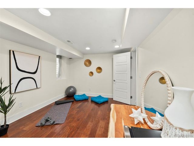 1516 Cook St, Denver, CO 80206