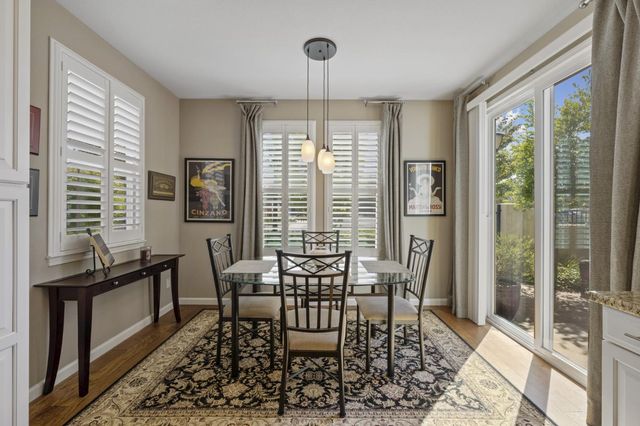 3041 Village Center Dr, Roseville, CA 95747