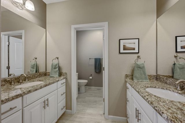3041 Village Center Dr, Roseville, CA 95747
